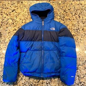 The North Face 550 boys size 10/12.